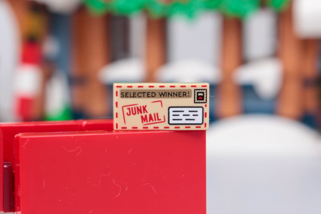 LEGO Winter Village 10339 Santas Post Office review 30 1024x683