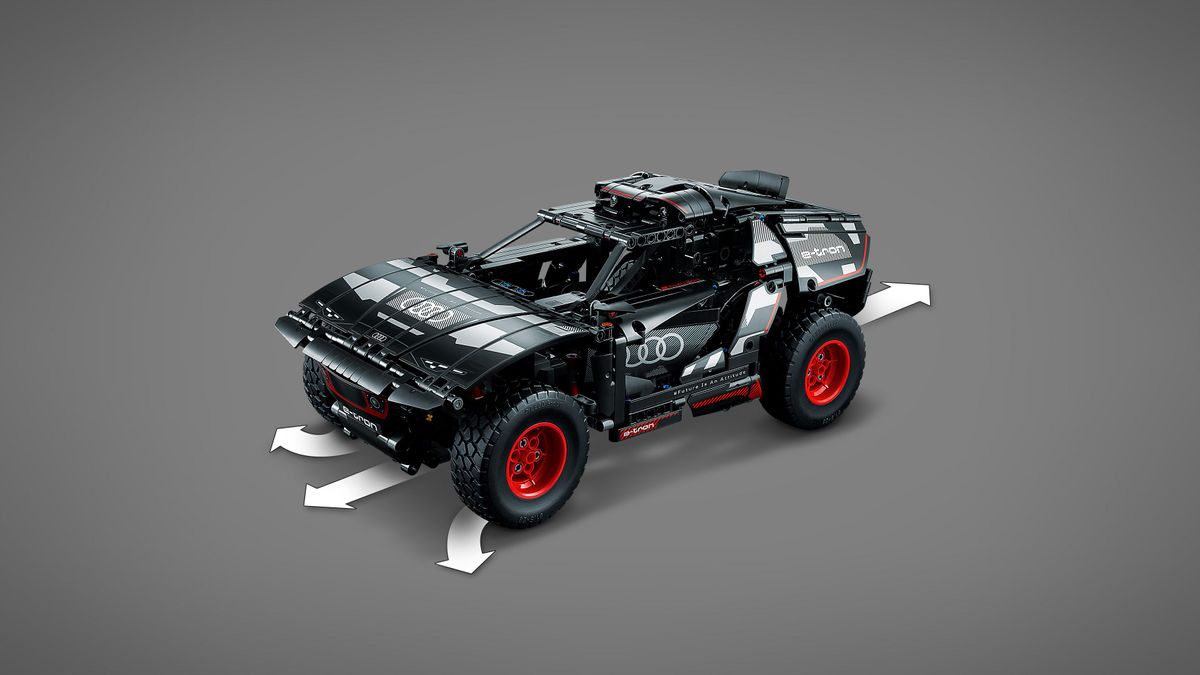 LEGO Technic 42160 Audi RS Q e tron 3
