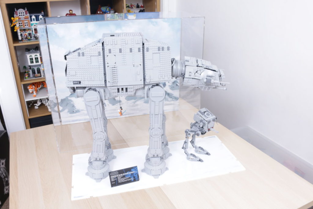 LEGO Star Wars UCS 75313 AT AT display case review iDisplayit LEGO Star Wars 27 1024x683