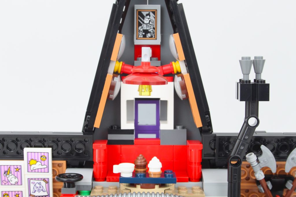 lego despicable me 4 75583 Minions And Grus Family Mansion review 21 1024x683