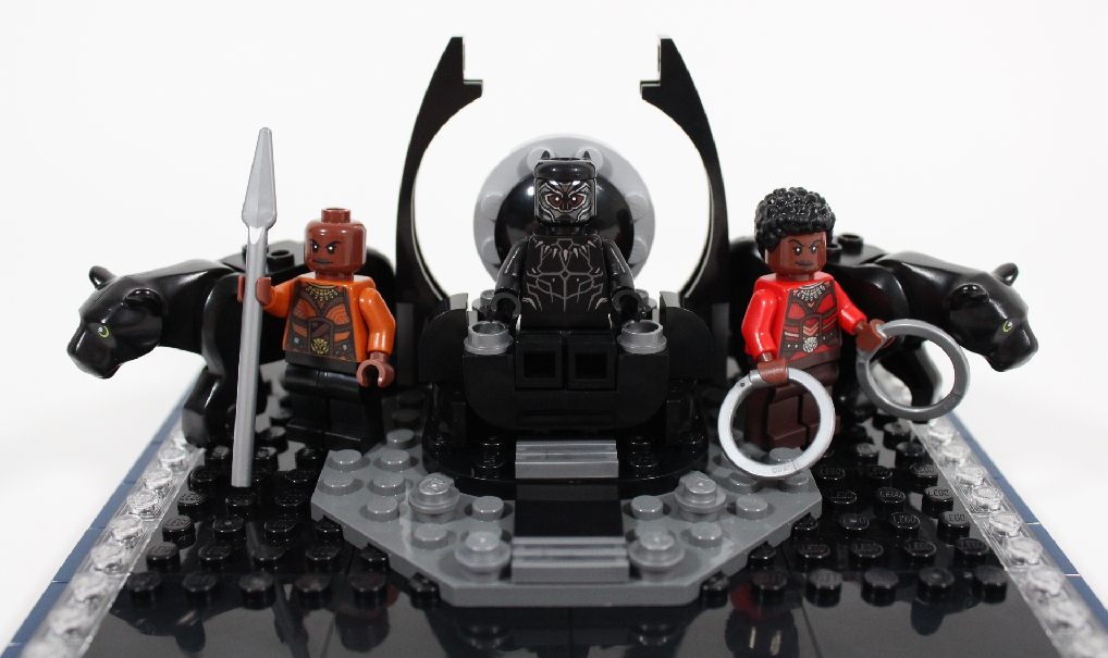 Brick Pic of the Day: Black Panther throne