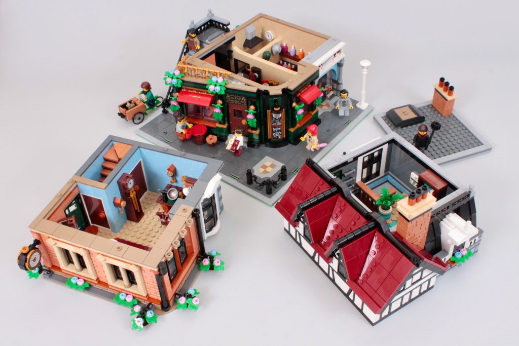 LEGO Icons 10350 Tudor Corner review 23 1024x683