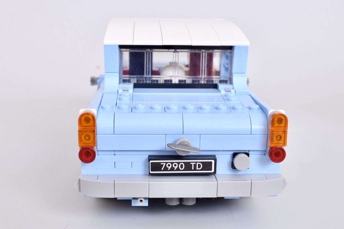 LEGO Harry Potter 76470 Enchanted Flying Ford Anglia review 3 1200x800