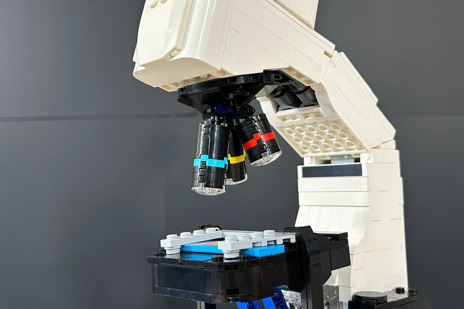 LEGO Ideas LEGO Microscope 6