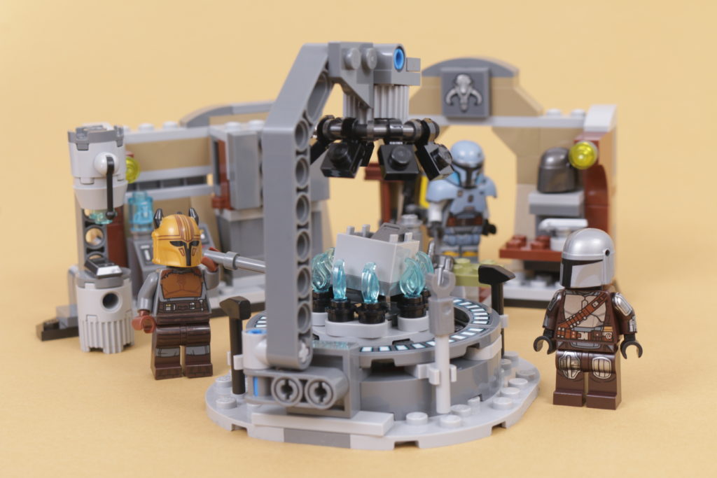 LEGO Star Wars 75319 The Armorers Mandalorian Forge review 39
