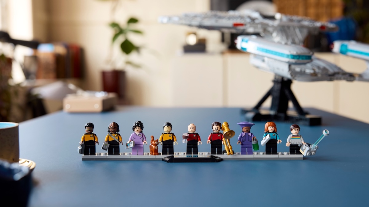 Who's who in LEGO Star Trek USS Enterprise?