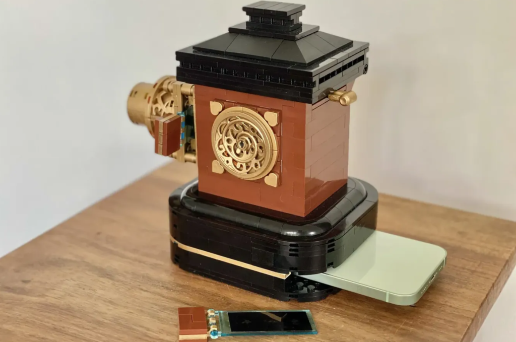 LEGO Ideas working projector 2 1024x679