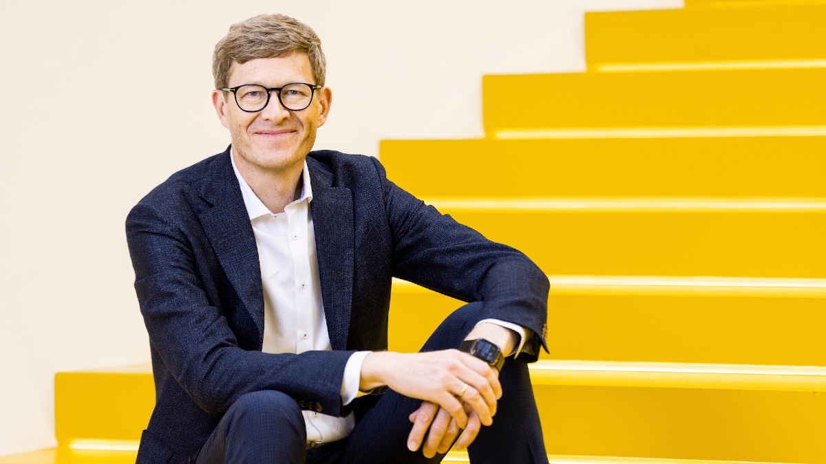 LEGO CEO warns that Middle East conflict could raise brick costs