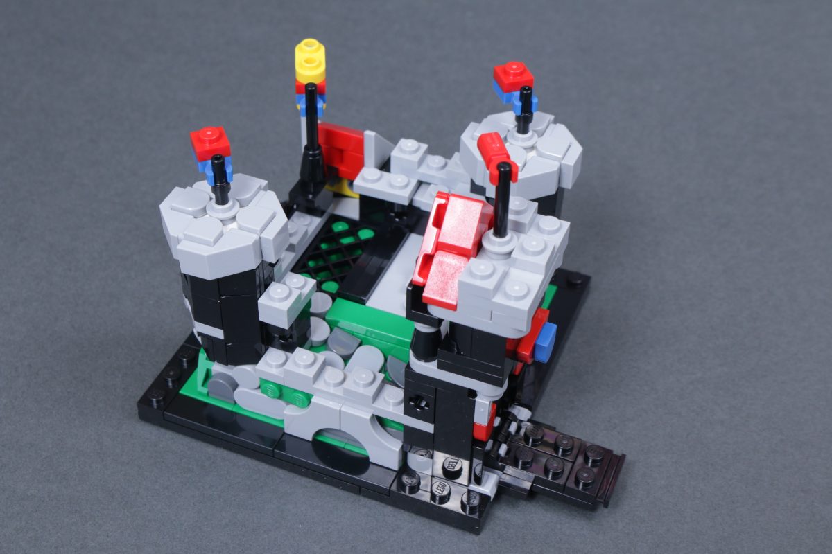 LEGO Insiders 40775 Mini Knights Castle and 40776 Hot Chocolate Stand reviews 17 1200x800