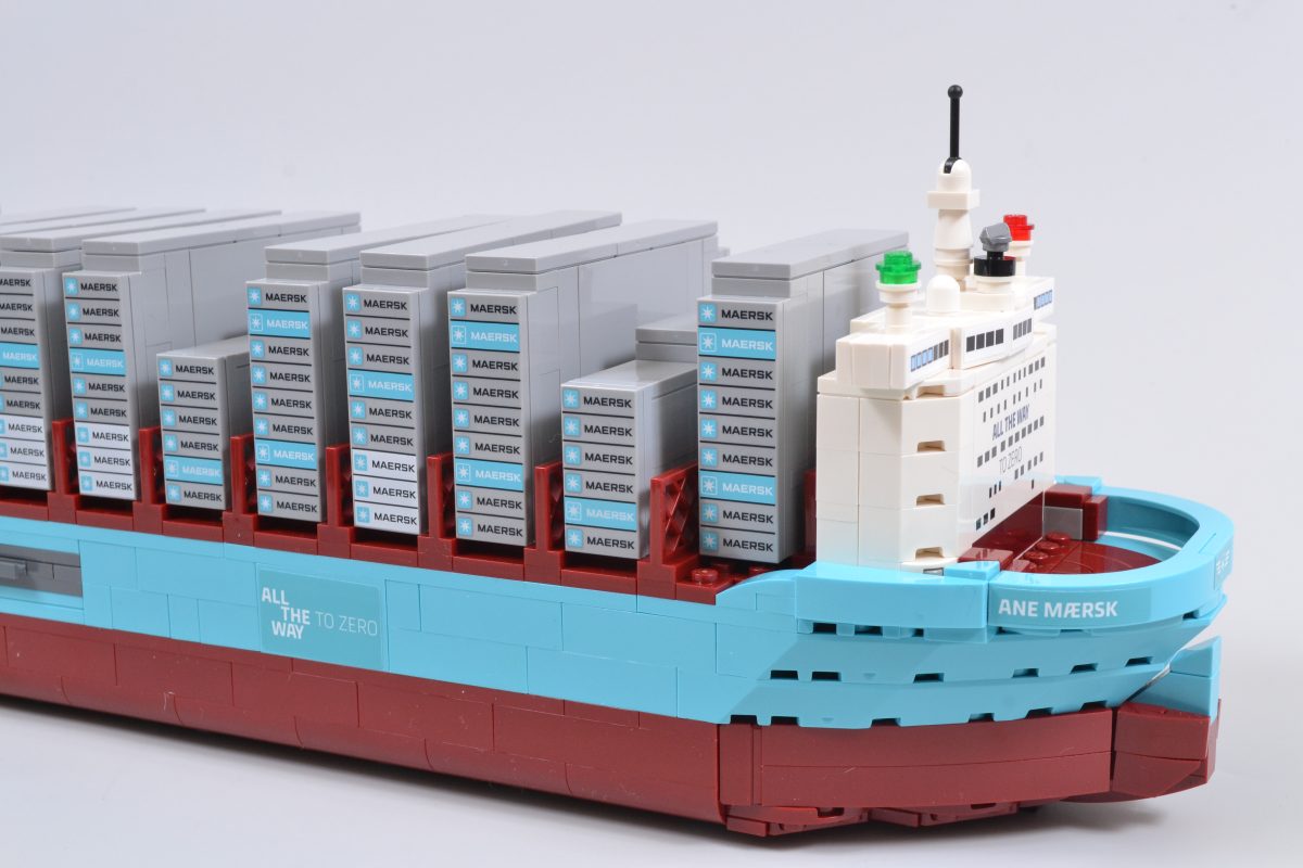 LEGO 40955 Maersk Dual Fuel Container Vessel 21 1200x800
