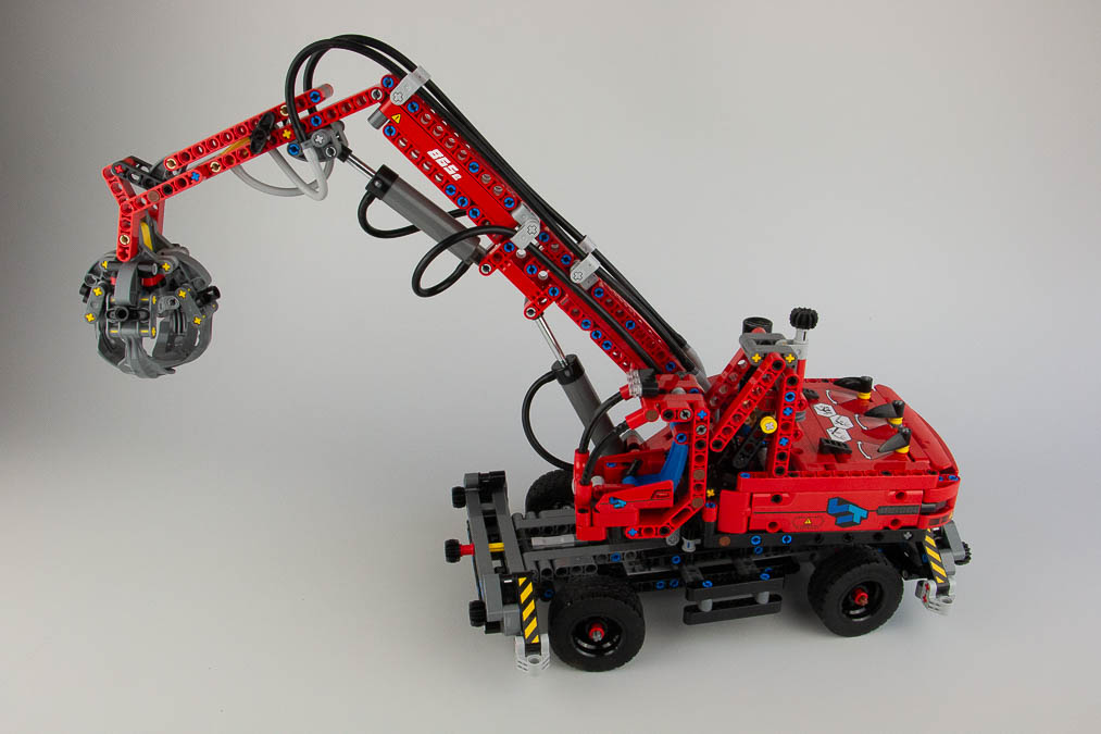 42144 Technic Material Handler 2
