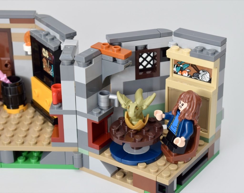 LEGO Harry Potter 76428 Hagrids Hut An Unexpected Visit review 21 1024x812