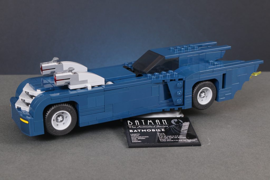 LEGO Batman 76274 Batman with the Batmobile vs. Harley Quinn and Mr. Freeze review 2 1024x683
