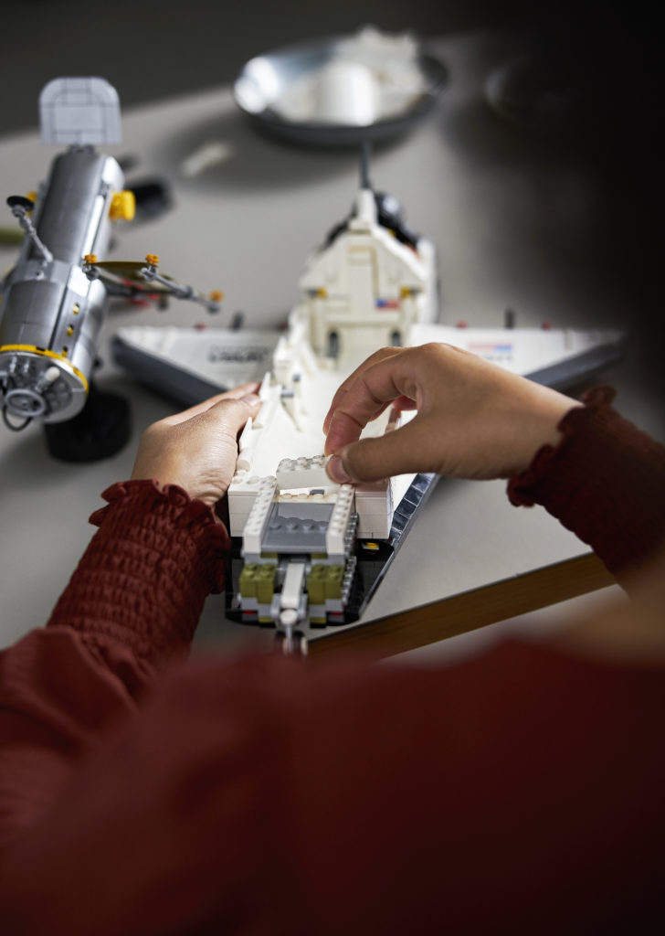 LEGO NASA Space Shuttle Discovery 13