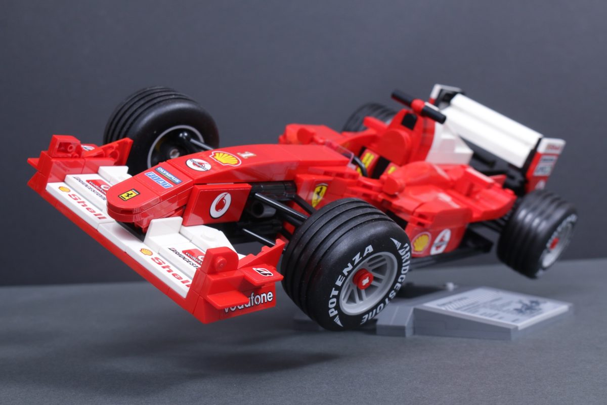 LEGO Icons Ferrari 11375 F2004 Michael Schumacher review 33 1200x800