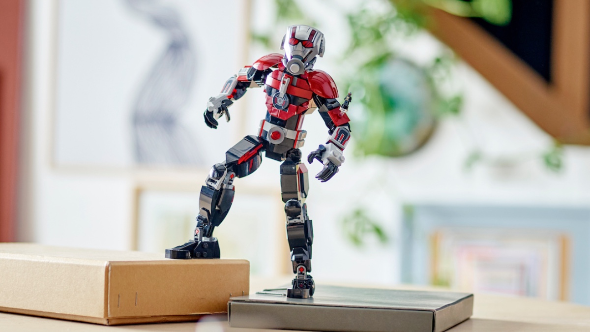 LEGO Marvel 76256 Ant Man Construction Figure lifestyle featured