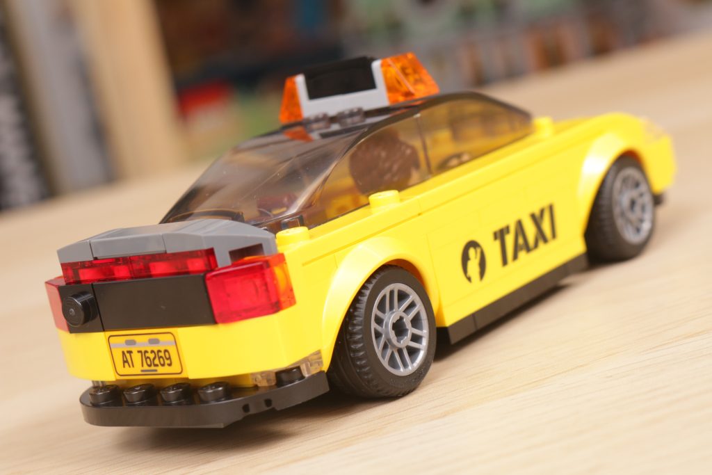LEGO Marvel 5008076 Taxi 76269 Avengers Tower gift with purchase review 8 1024x683