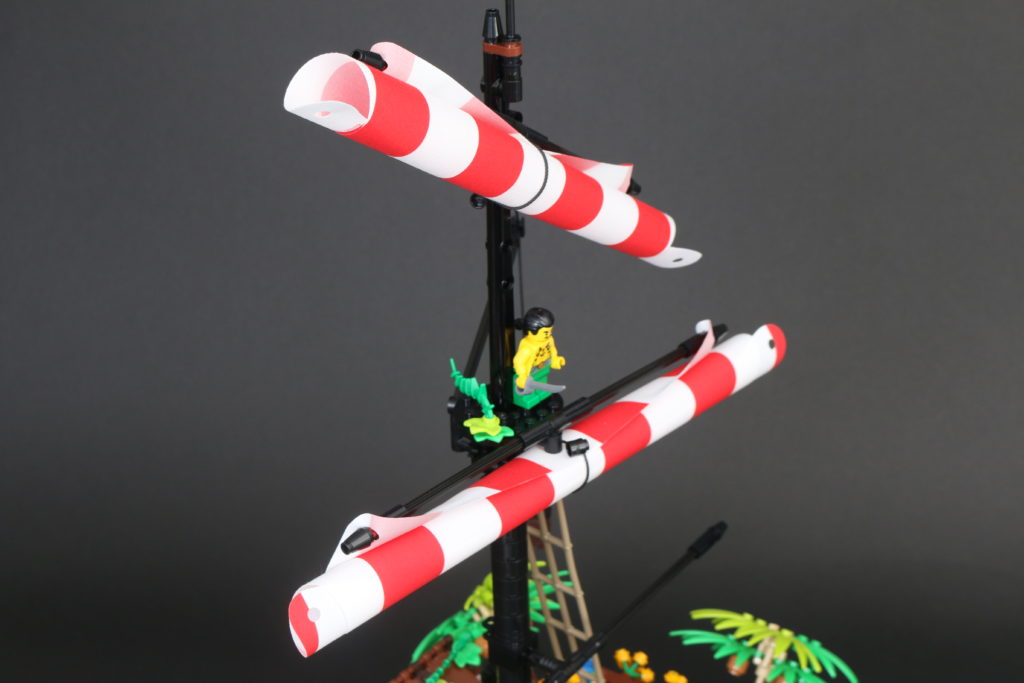 LEGO Ideas 21322 Pirates of Barracuda Bay review 46