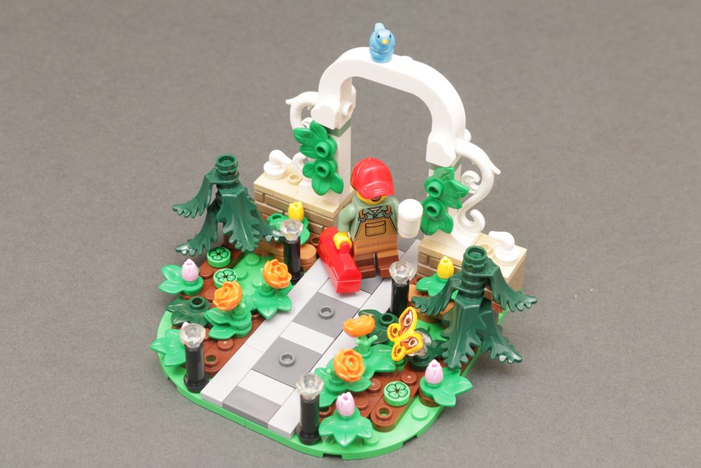 LEGO Ideas 6544433 Entrance Gate gift with purchase review 4 1024x683