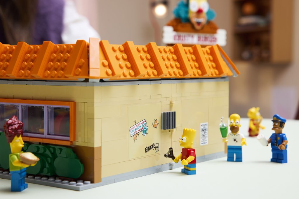LEGO Icons 10352 The Simpsons Krusty Burger 9 1024x683