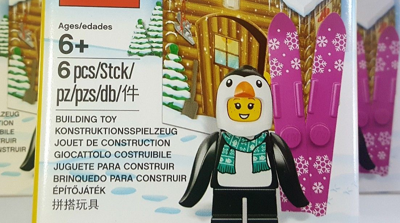 LEGO 5005251 Penguin Winter Hut promotion for Brick Friday
