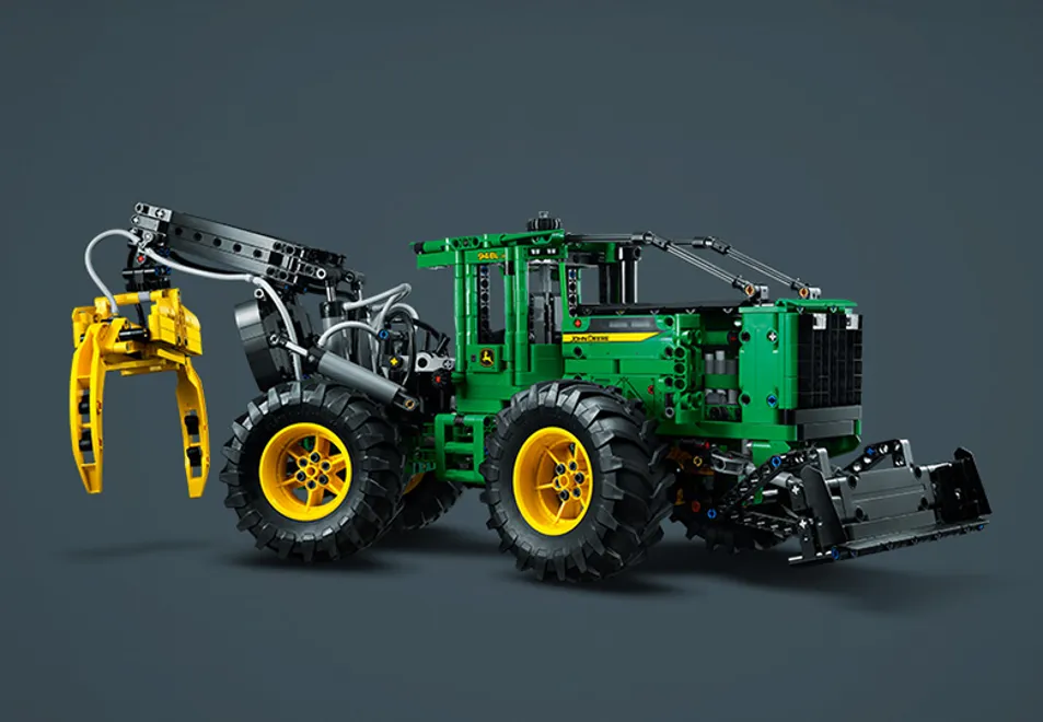 LEGO 42157 John Deere 948L II Skidder 1