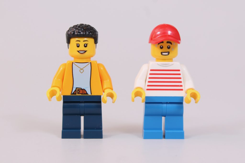 LEGO Icons 40681 Retro Food Truck review 14 1024x683