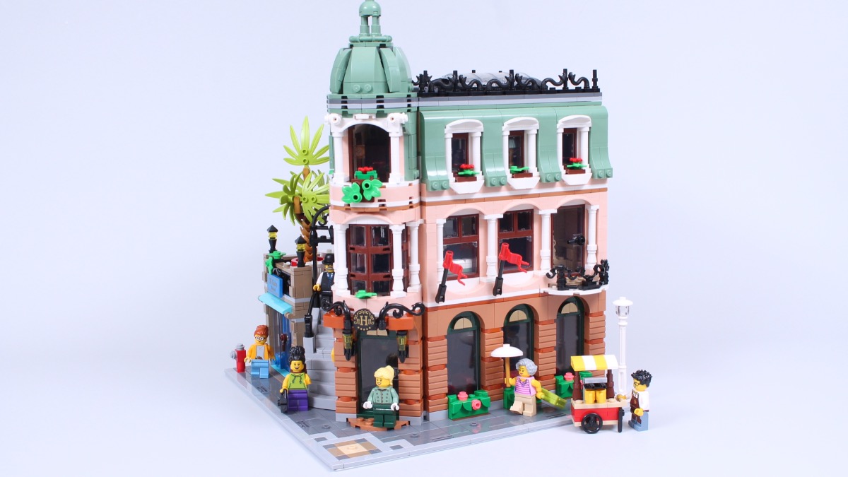 LEGO for Adults 10297 Boutique Hotel review