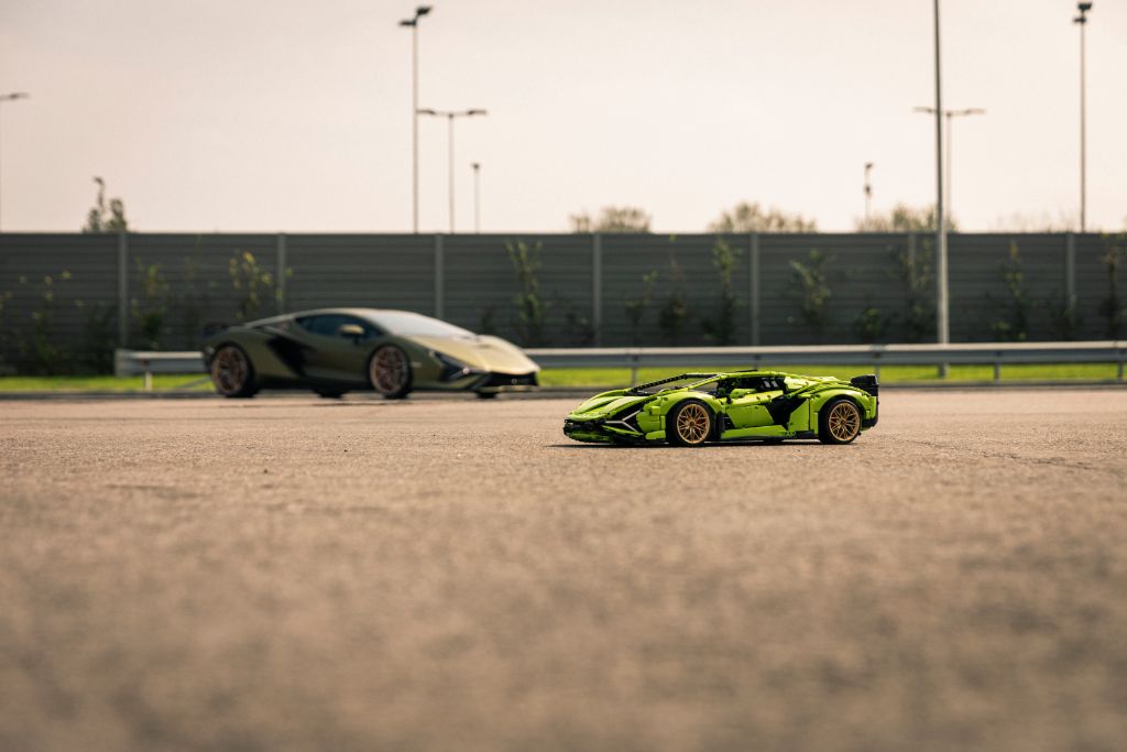 LEGO Technic Lamborghini Sián FKP 37 7