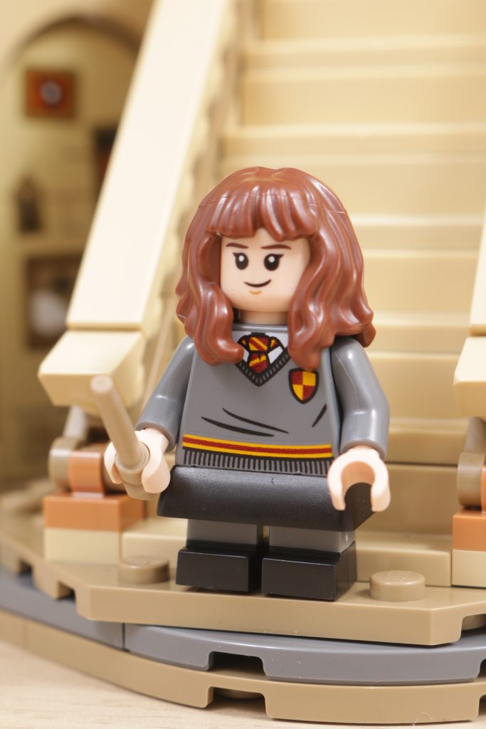 LEGO Harry Potter 40577 Hogwarts Grand Staircase GWP review 10 683x1024