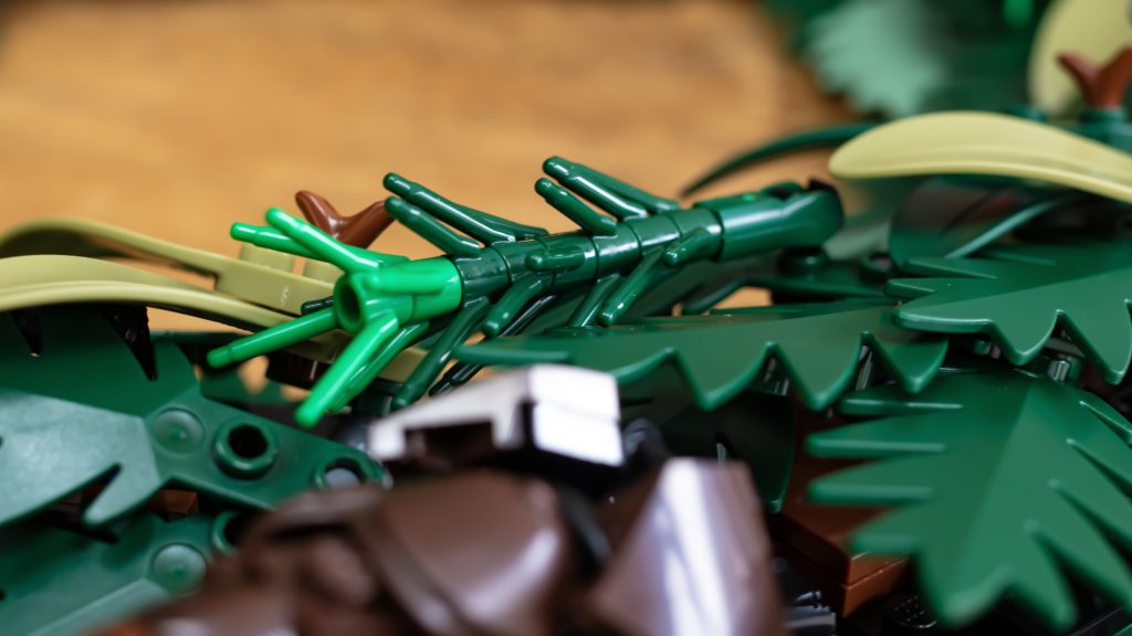 LEGO icons 10340 Wreath 16 1024x576