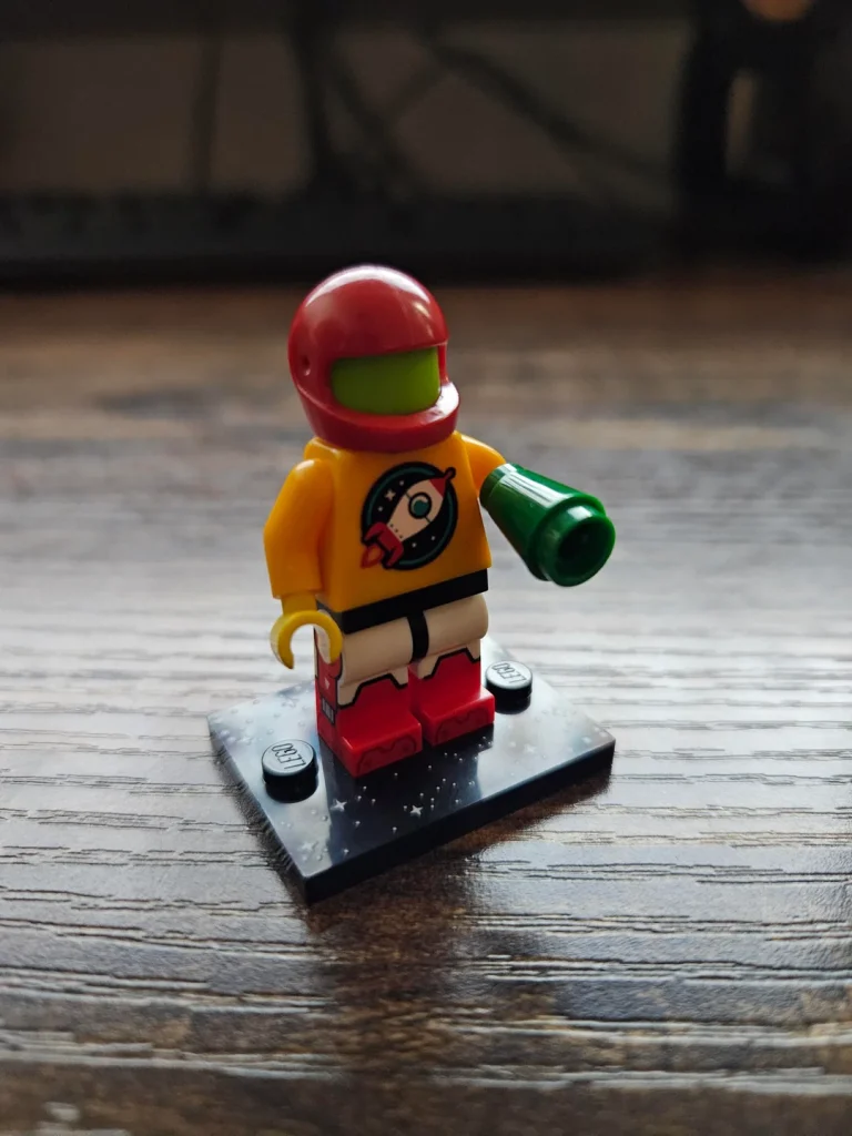 reddit 71047 Series 27 prosthetic arm swap 768x1024