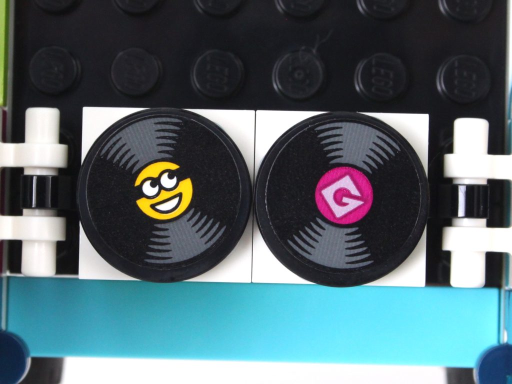 lego despicable me 4 75581 Minions Music Party Bus review 18 1024x768