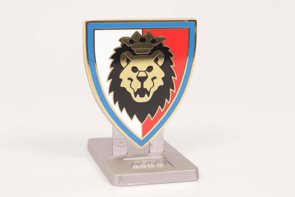 Duck Space and Knight themed magnets – reviewing some LEGO Insiders rewards 10 1024x683