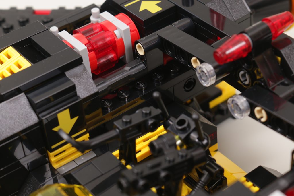 LEGO Icons 10355 Blacktron Renegade review 19 1024x683
