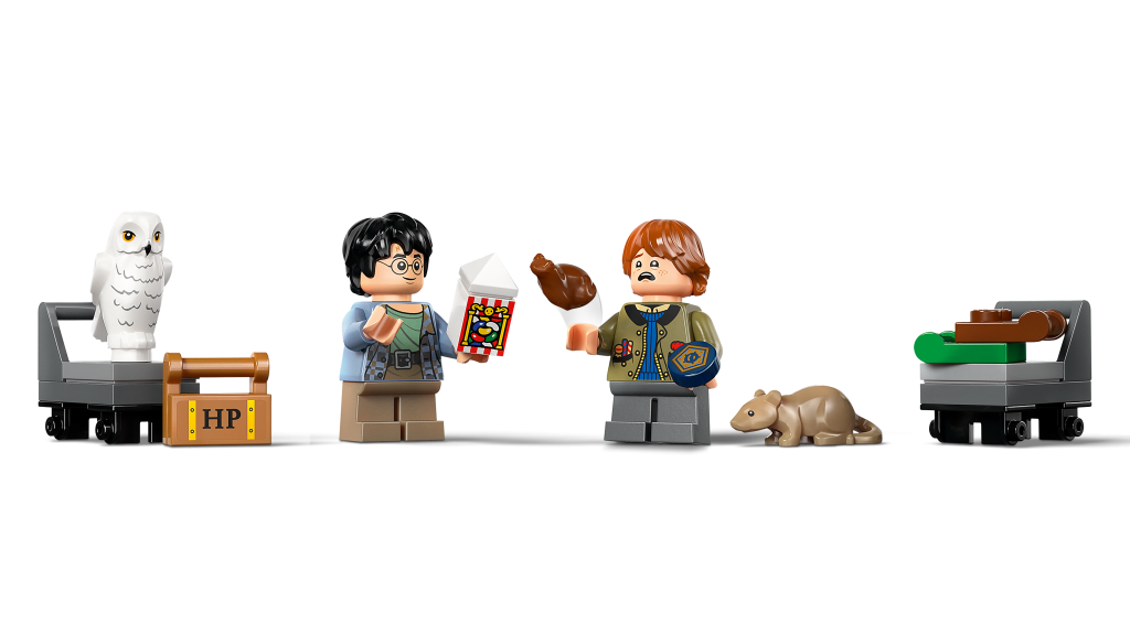 LEGO Harry Potter 76450 Book Nook Hogwarts Express 16 1024x576