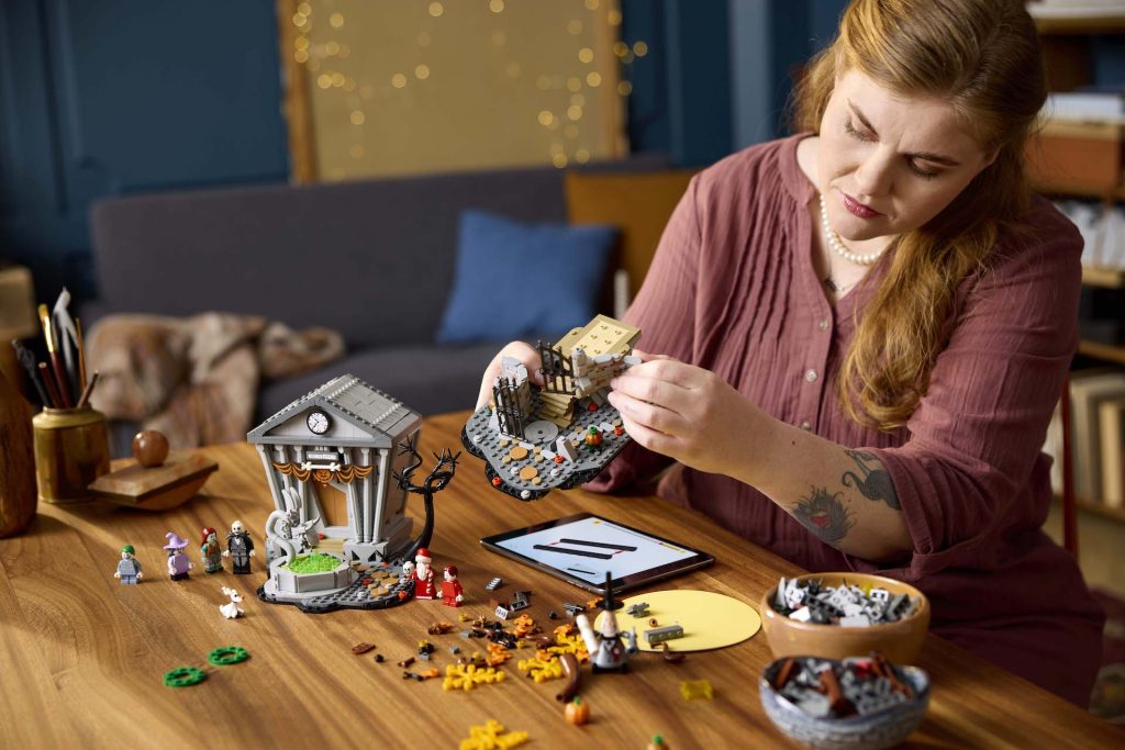 LEGO Ideas 21351 The Nightmare Before Christmas 15 1024x683