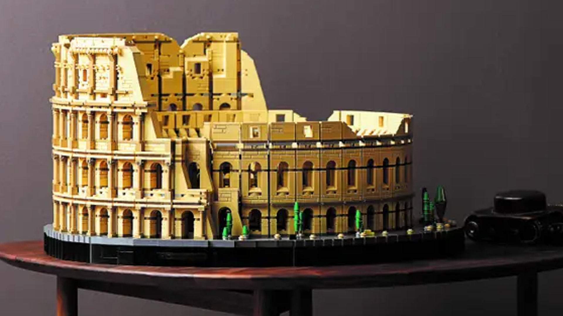 LEGO 10276 Colosseum proves that Rome wasn’t built in a day