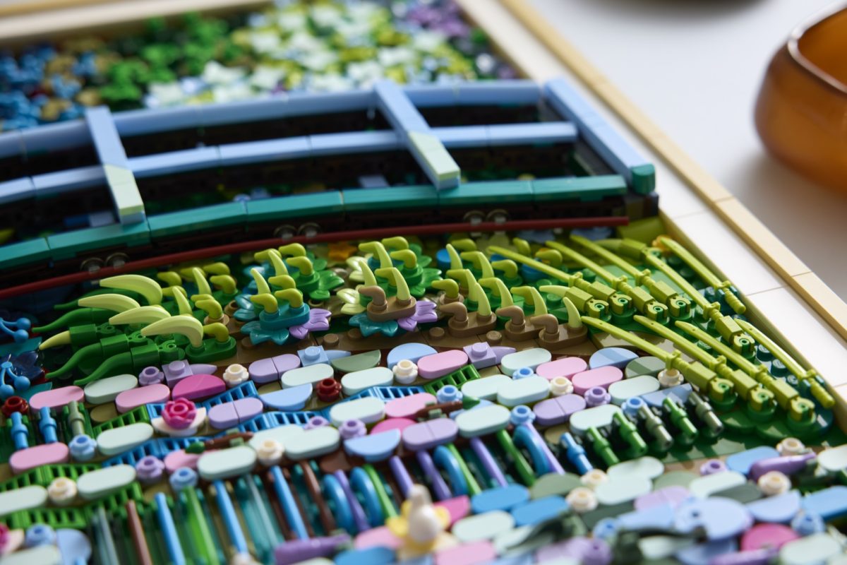LEGO Art 31220 Claude Monet – Bridge over a Pond of Water Lilies 8 1200x800