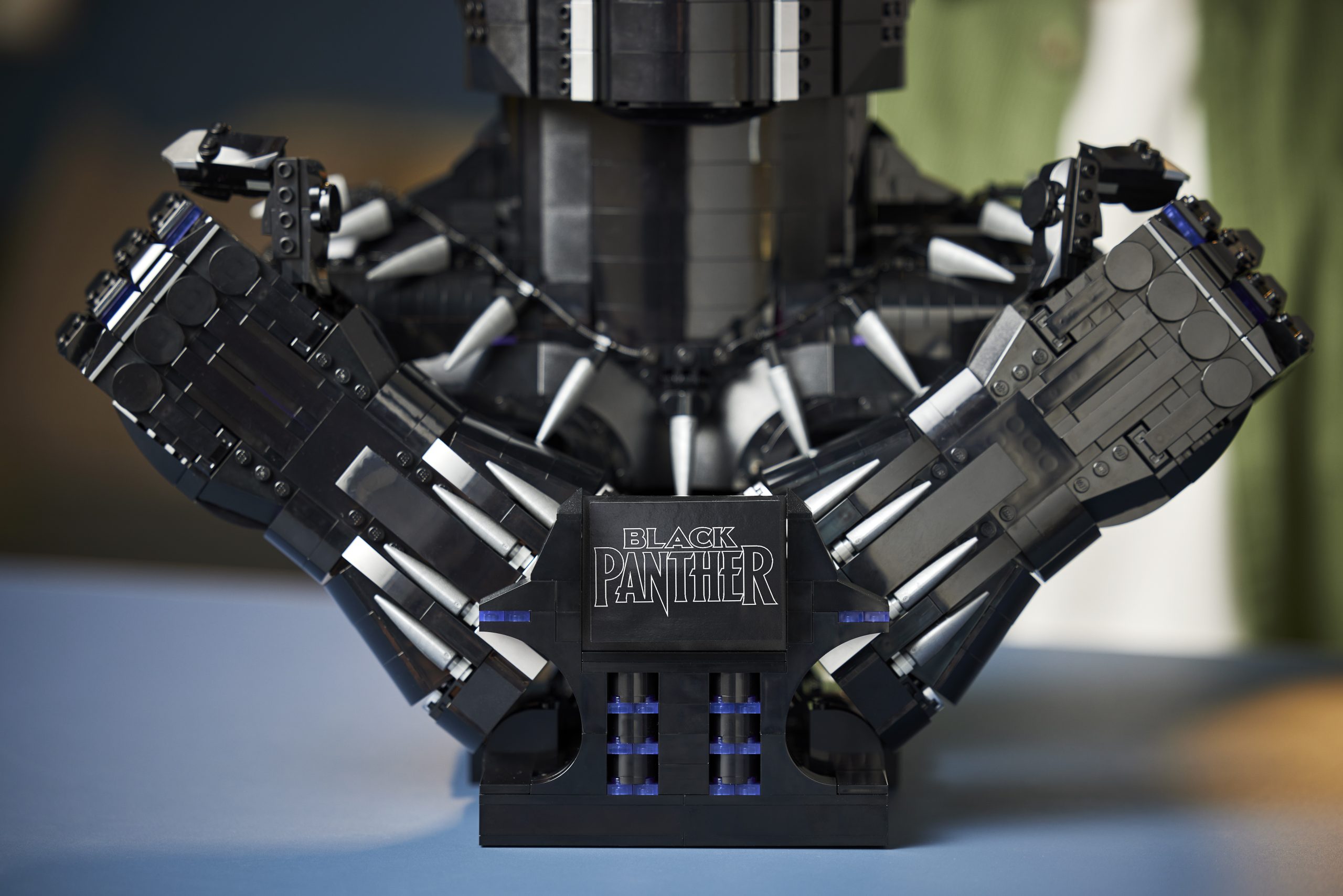 LEGO Marvel 76215 Black Panther 14 scaled