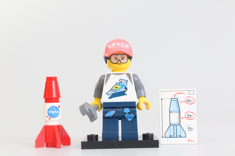 LEGO Collectible Minifigures Series 20 review 21