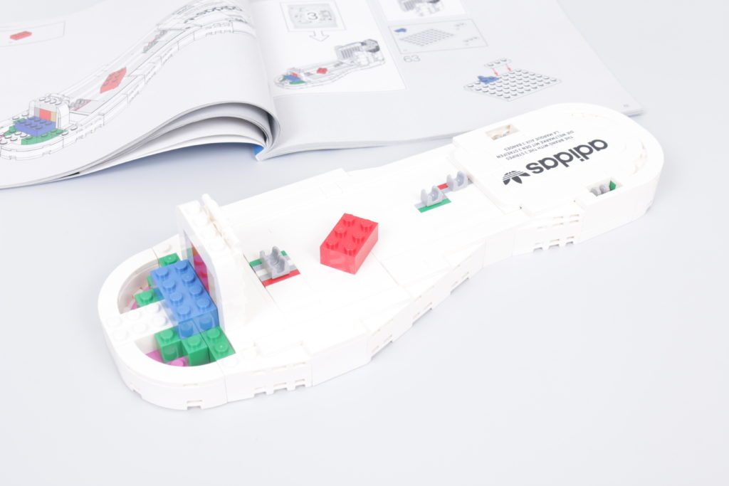 LEGO Creator Expert 18 plus 10282 Adidas Superstar review 9