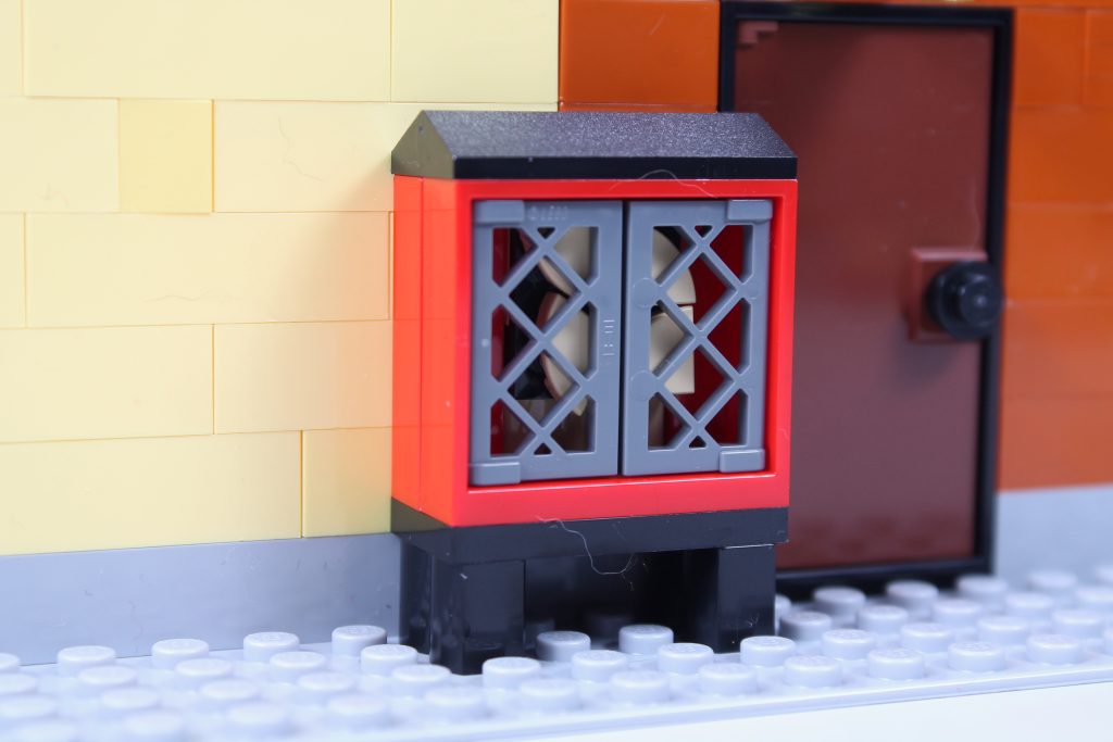 LEGO Icons 10312 Jazz Club review 43 1024x683