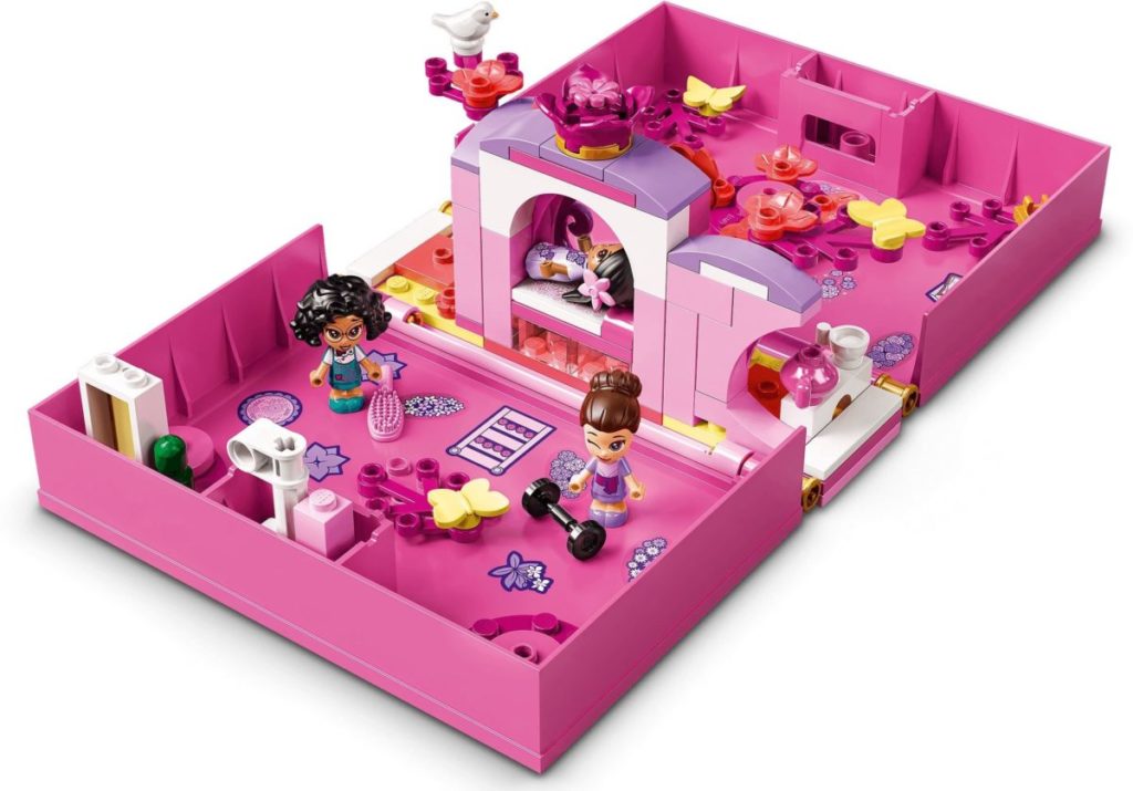 LEGO Disney 43201 Isabelas Magical Door 5 1024x715