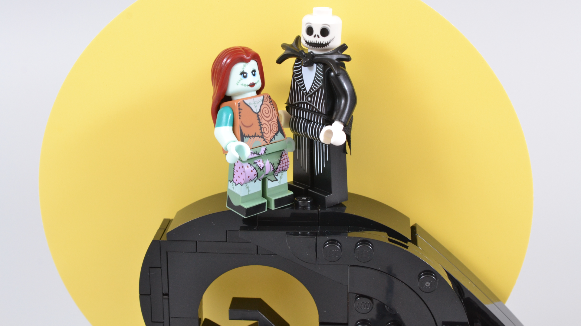 LEGO Ideas 21351 The Nightmare Before Christmas review