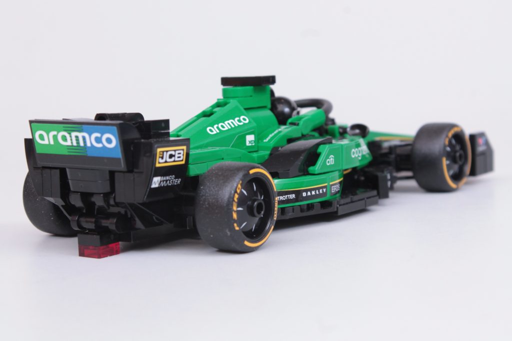 LEGO Speed Champions 76925 Aston Martin Safety Car AMR23 critique 5 1024x683
