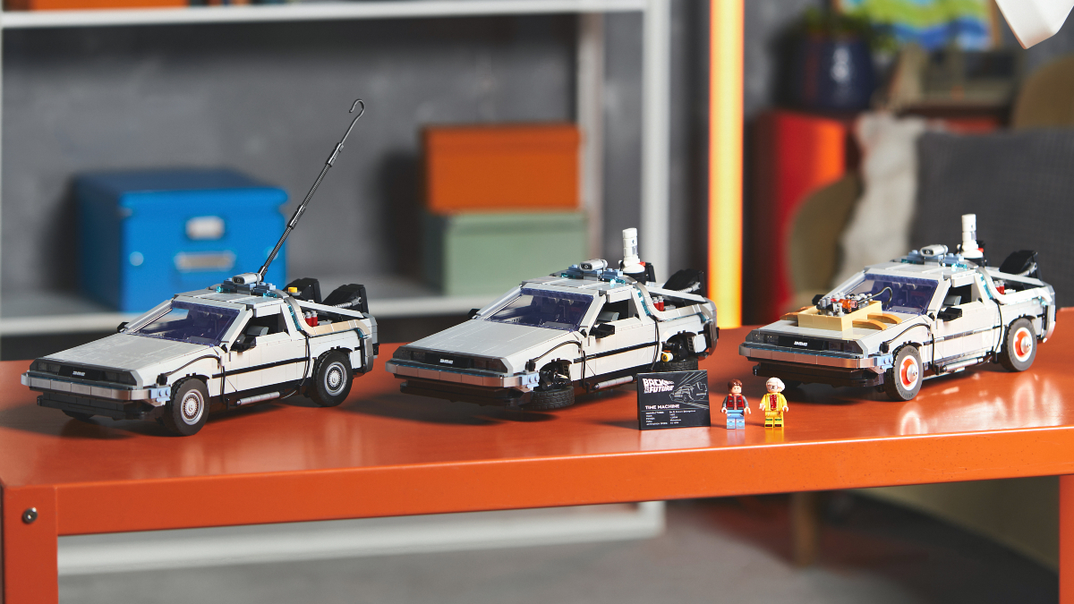Three DeLoreans included in LEGO 10300 Back to the future Time Machine