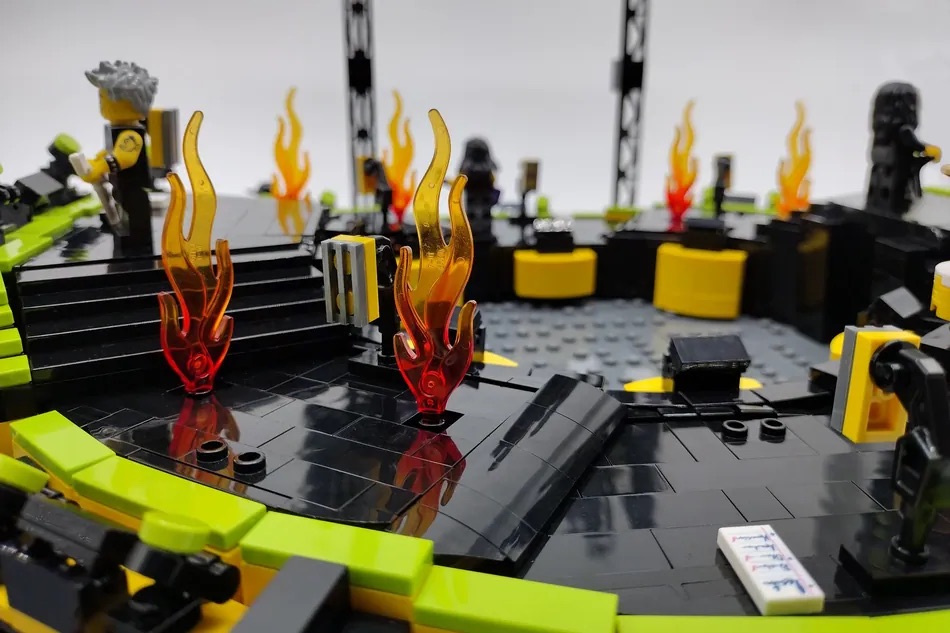LEGO Ideas Metallica M72 World Tour 12