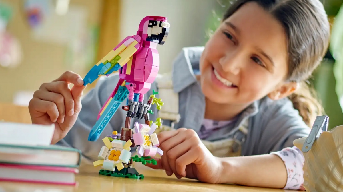 LEGO explains reasons behind recoloured Creator and Technic sets